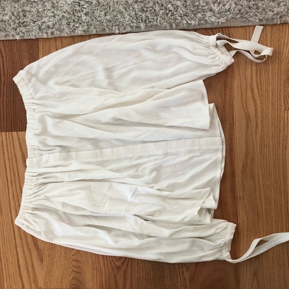 Urban Outfitters White Off the Shoulder Top - Picture 2 of 2